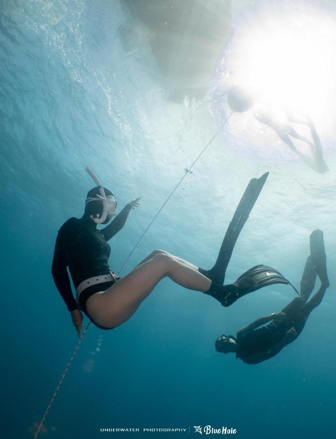 藍洞潛水blue Hole Dive Center Bed & Breakfast ย่านเมืองเก่าเฮ้งชุน ภายนอก รูปภาพ