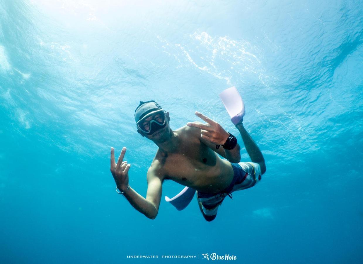 藍洞潛水blue Hole Dive Center Bed & Breakfast ย่านเมืองเก่าเฮ้งชุน ภายนอก รูปภาพ
